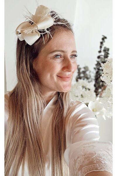 çiğdem kaya design Special Design Feathered Maternity Crown with Bow Detail for Pregnant Mother