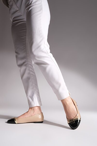 Marjin Women's Buckled Ballerina Tovis