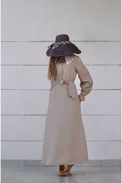 Launes فستان حكاية بيج بأزرار وجيب عتيق مع تفاصيل طية صدر السترة