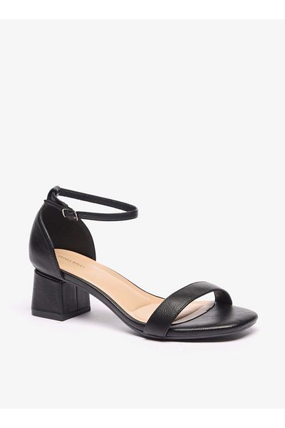 Flora Bella by Shoexpress Women Casual Buckle Block Heels
