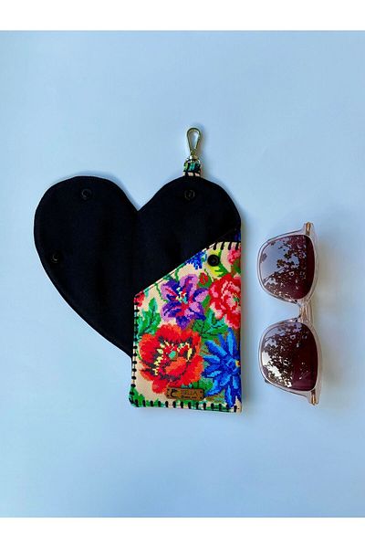 İsella Heart Glasses Case