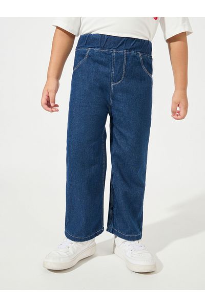 Styli Solid Straight Fit Jeans