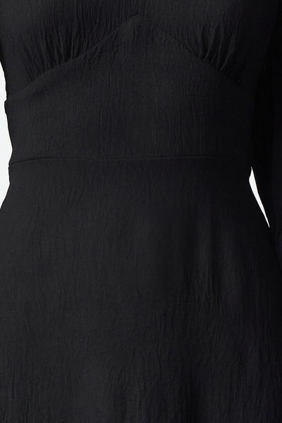 Trendyol Collection Midi černé šaty s detailem živůtek - Twoaw25el00366