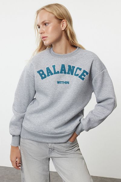 Trendyol Collection Gray Knitted Oversize Sweatshirt - Slogan Printed, TWOAW25SW00033
