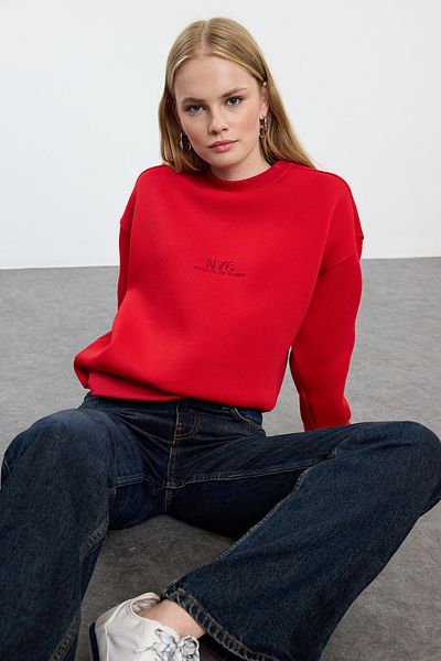 Trendyol Collection Oversize Red Slogan Embroidered Fleece Knitted SWeatshirt - TWOAW25sw00148