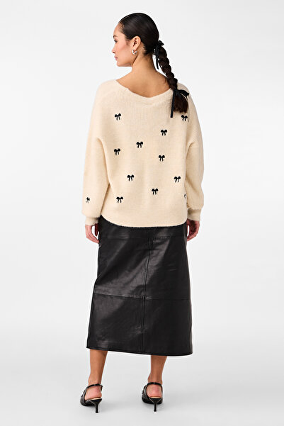 YAS. Spring 1st Sample Imm. - SMS Fabric and Trim Detailed