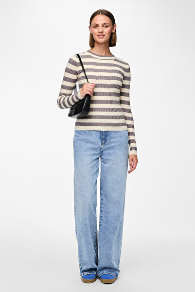 PIECES Scarce Fabric PullOver fOr WOmen - SOlid and Striped, O-Neck, Regular Shoulders