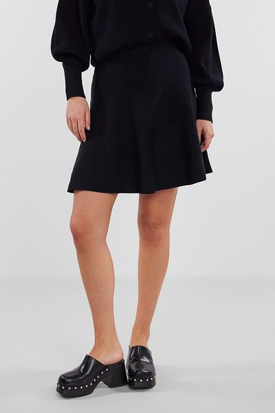 YAS. Y.A.S. for Women/girlS BlAcK SKirt