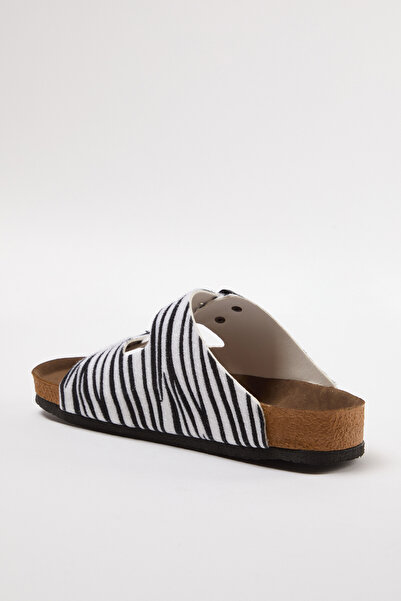 TRENDYOL SHOES Γυναικείες παντόφλες Zebra με διπλή πόρπη TAKSS24TE00004