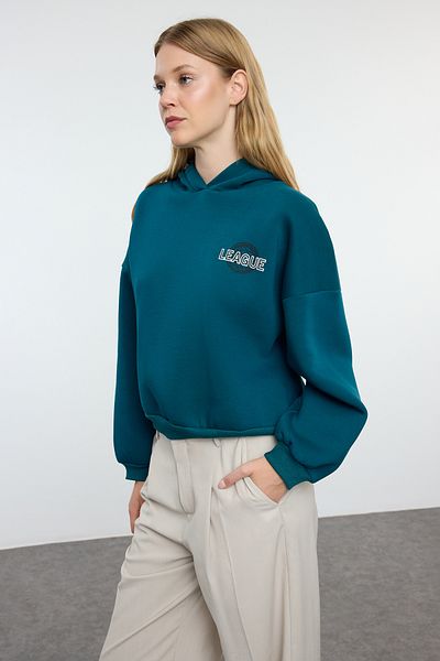 Trendyol Collection Pletená mikina s kapucí v benzínové barvě – fleece, uvnitř silná TWOAW22sw0711