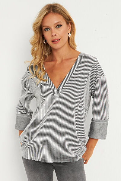 Cool & Sexy Γκρι ριγέ γυναικείο φούτερ - με τσέπη, μοντέλο Tf01