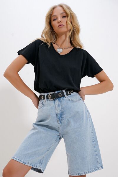 Trend Alaçatı Stili Dámské černé tričko Basic s výstřihem do V Alc-1045-A