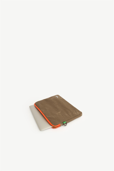 Huge Element حافظة كمبيوتر محمول ضخمة مقاس 13 بوصة باللون البني