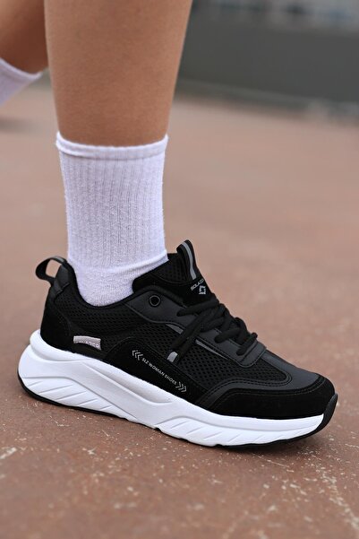 SOLAZER حذاء رياضي كاجوال برباط أسود اللون للنساء 024