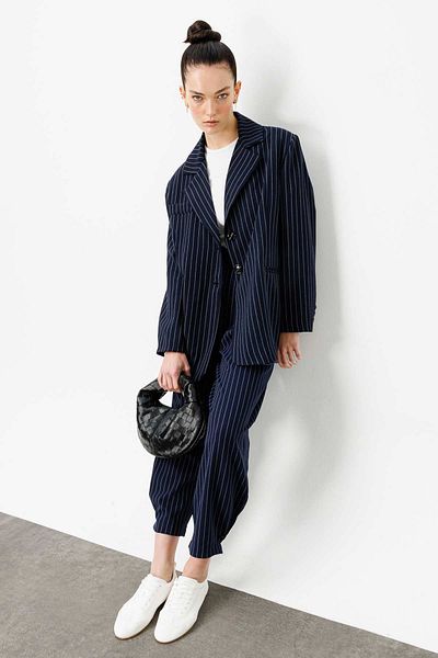 Hooopstore STRIPED CARROT PANT - NAVY BLUE