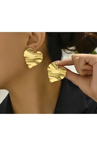 MEECY Gold Big Heart Earrings