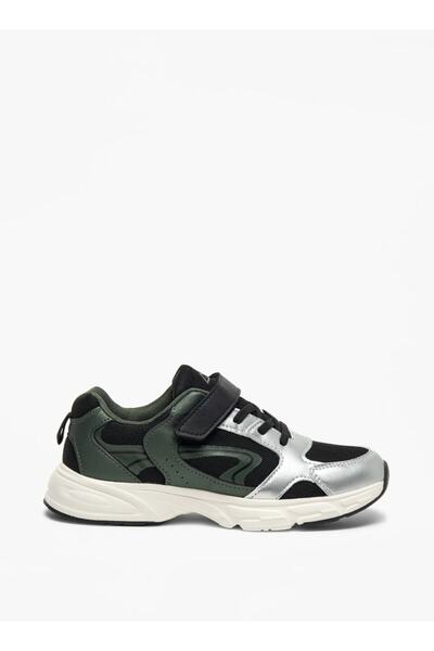 Oaklan by Shoexpress Panelled Sneakers with Hook and Loop Closure