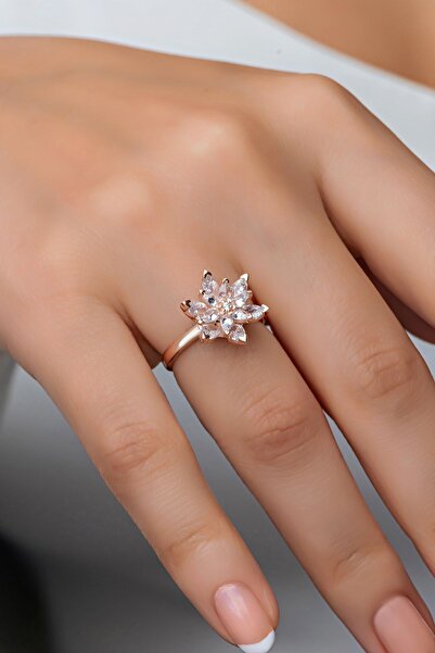 Nereze 925 Ayar Gümüş Ayarlanabilir Beyaz Taşlı Lotus Çiçeği Yüzük