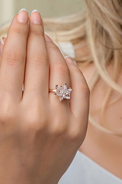 Nereze 925 Ayar Gümüş Ayarlanabilir Beyaz Taşlı Lotus Çiçeği Yüzük