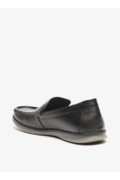 Duchini Men's Textured Slip-On Moccasins