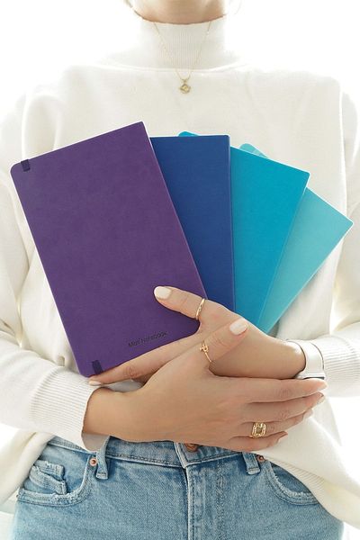 Matt Notebook دفتر ملاحظات مطاطي مقاس 13x21 باللون الأزرق العادي