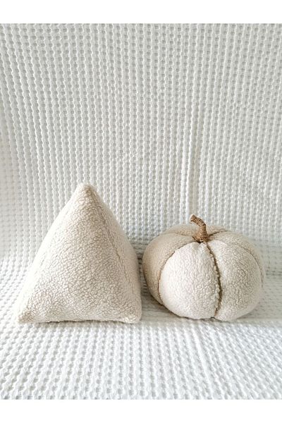 EYPRICH 2 Pieces Teddy Decorative Pillow Pyramid and Pumpkin