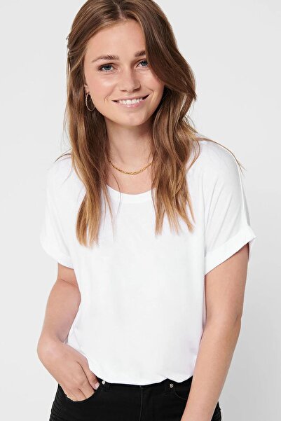 ONLY 15106662 - Коротка футболка з відкритим коміром і підвернутими рукавами