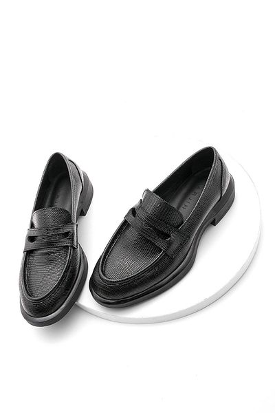 Marjin Damen Loafer mit Schlangenhautmuster, klassische Alltagsschuhe, lässiger Mokassin, Zoket, schwarz