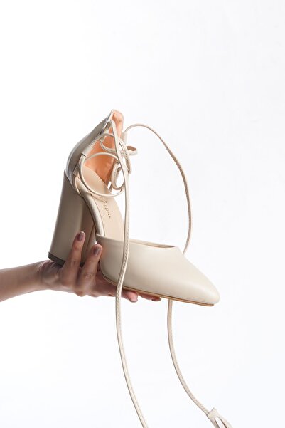 salto ayakkabı Nové String béžové kožené boty na podpatku