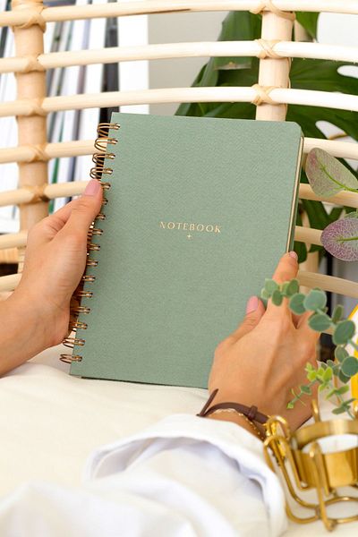 Matt Notebook Blocnotes cu spirală de in verde - A5 15x21 cm