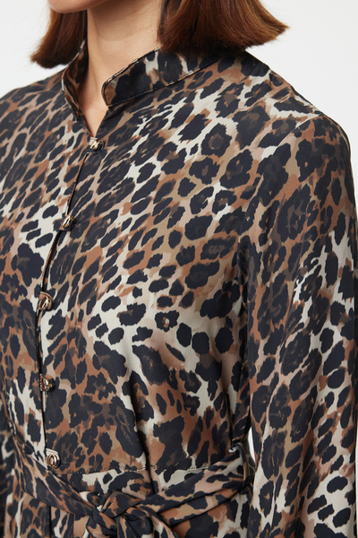 Trendyol Collection Hnědé košilové šaty s leopardím potiskem a páskem - Twoaw25el00163