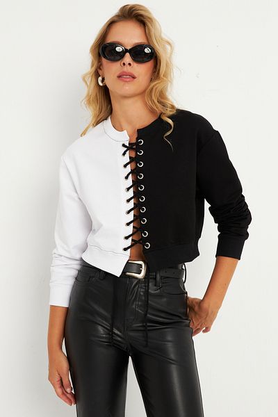 Cool & Sexy Bílo-černá krátká mikina - poutko, dámská Tf02