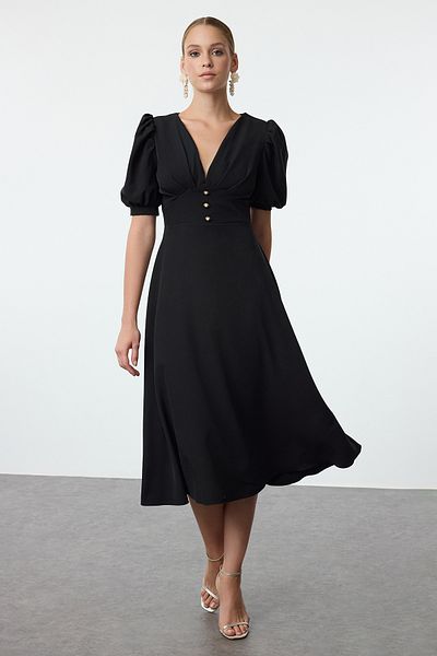 Trendyol Collection Schwarzes, glänzendes, mit Steinen verziertes, stilvolles Abendkleid TPRSS24EL00207