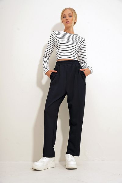 Trend Alaçatı Stili Schwarze Damenhose mit elastischem Bund, Gras und Doppeltaschen - ALC-X12560