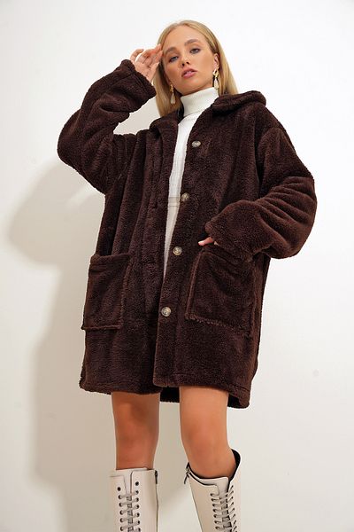 Trend Alaçatı Stili Bitter Brown Damen Oversize Plüschjacke mit Doppeltaschen und Knöpfen - ALC-X11149