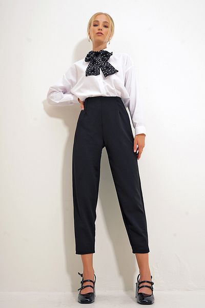 Trend Alaçatı Stili Schwarze Crêpe-Hose mit hoher Taille – CollareD and FlowY ALC-X12561