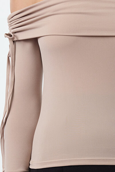 Trendyol Collection Carmen gallér és nyakkendő részletes spanyol ujjú blúz - TPRAW25BZ00009