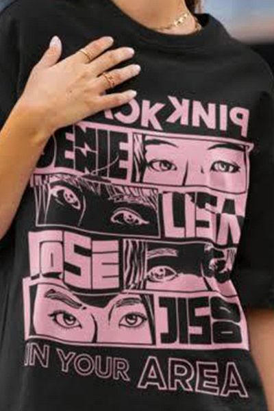 Köstebek Μαύρο K-pop Μαύρο ροζ στην περιοχή σας Girls Eyes Unisex T-shirt