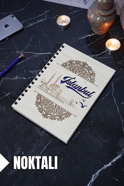 markcat Agenda și caietul școlar cu tematică Istanbul - Caiet cu copertă din lemn, cu puncte (A5 - 120 coli)