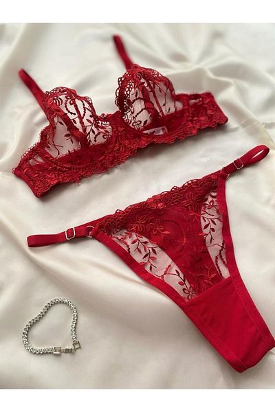 ARONA RED QUEEN UNDERWIRING EMBROIDERY BRA SET