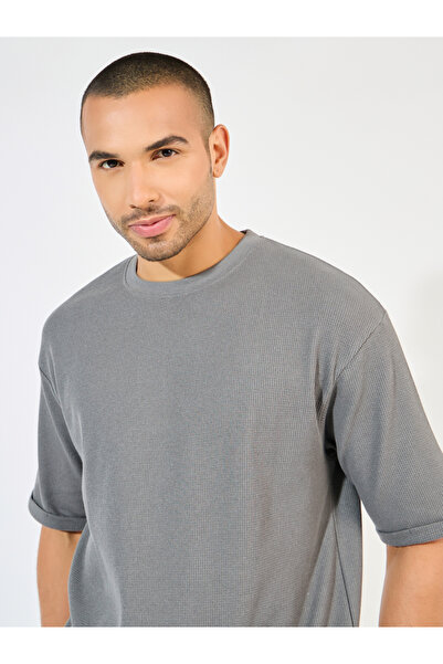 Styli تي شيرت من نسيج وافل كبير الحجم بأكمام مطوية