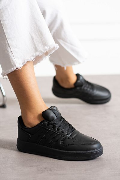 en7 Black Unisex Sneaker JH176