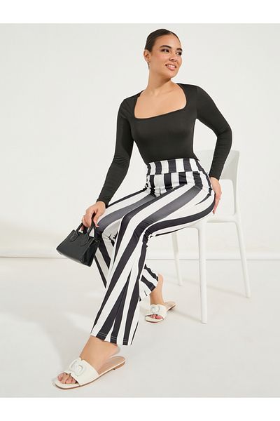 Styli Striped Flared Fit High Rise Pants