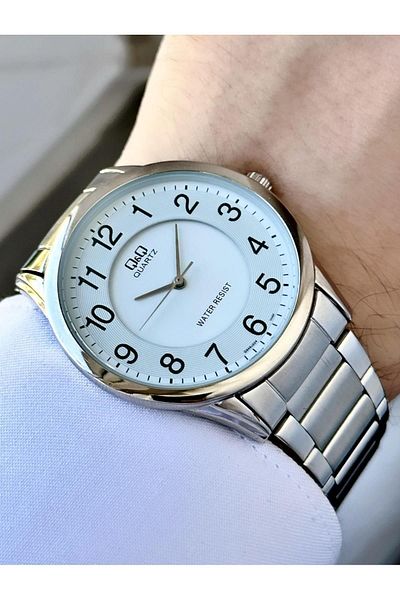 Q&Q Men's Silver Gray Classic Plain Case Large Number White Dial Analog Watch