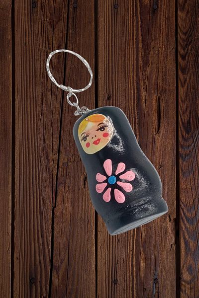 Dünyadan Hediyeler Large Size Black Wooden Matryoshka Doll Keychain - 5cm