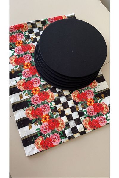 Premier Floral Patterned Runner + 6-Piece Plate Set