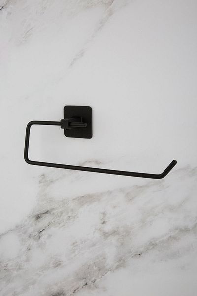 UG Home Черен квадратен самозалепващ се държач за хартиени кърпи, държач за салфетки, закачалка за баня