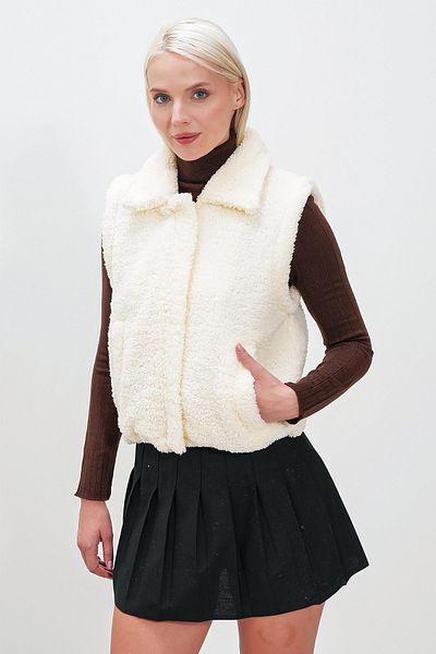HAKKE Plush Vest - Collared and Lined