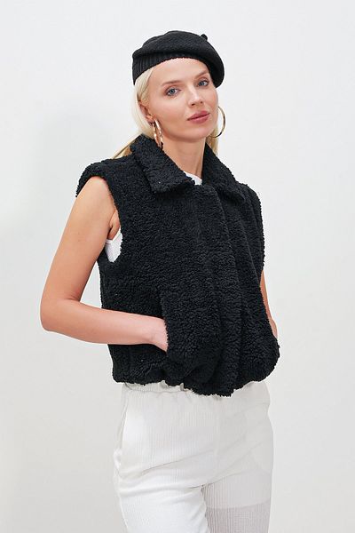 HAKKE Plush Vest - Collared and Lined