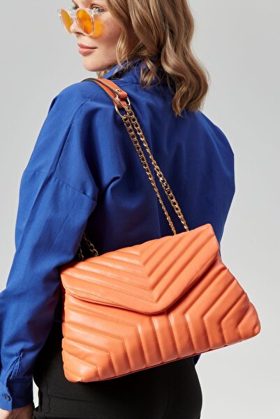 Morpelikan Quilted Women's Shoulder Bag with Gold Chain Strap - Three Compartments